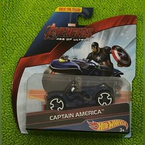 HOT WHEELS-MARVEL:THE AVENGERS:AGE OF ULTRON:CAPTAIN AMERICA.